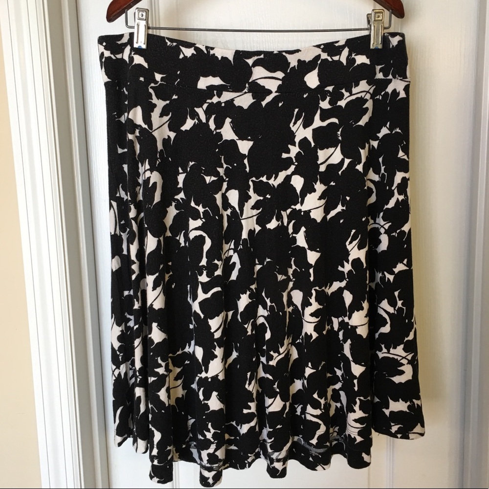 LOFT A-Line Midi Black & White Print Skirt